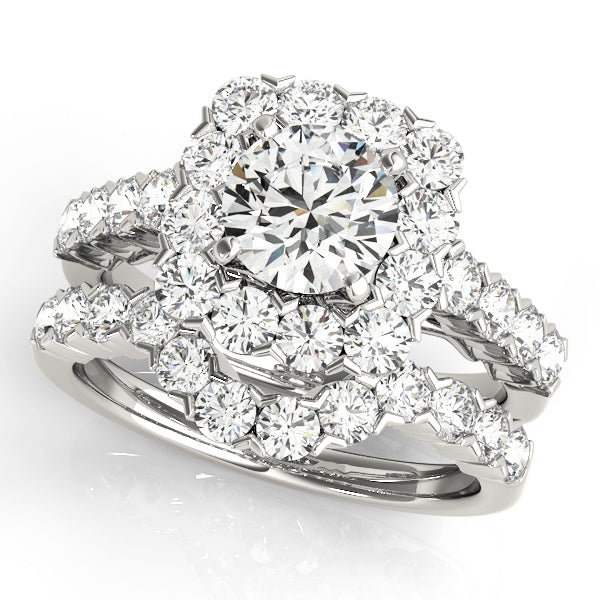 Round Diamond Halo Engagement Ring