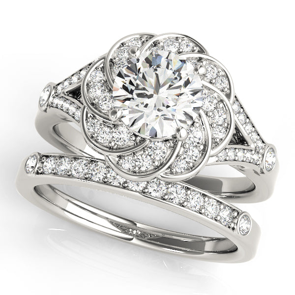 18K White Gold Round Diamond Halo Engagement Ring