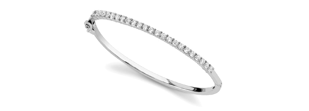 18K White Gold Diamond Fashion Bangle