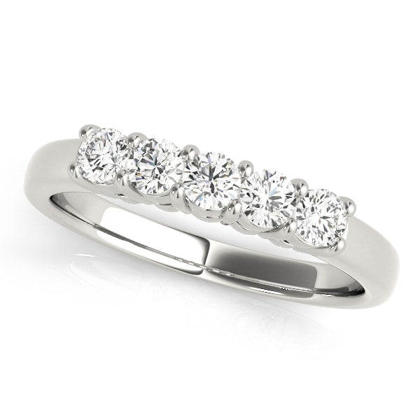 14K White Gold 1/5 ct tw Diamond Wedding Ring