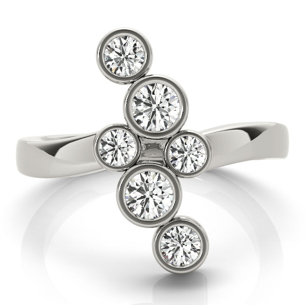 18K White Gold Diamond Fashion Ring