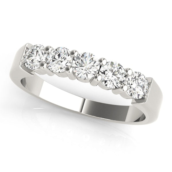 18K White Gold 1/2 ct tw Diamond Wedding Ring