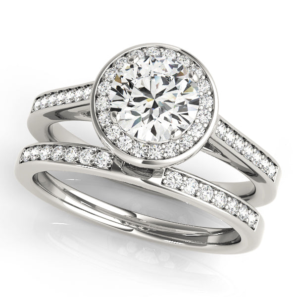 18K White Gold Round Diamond Halo Engagement Ring