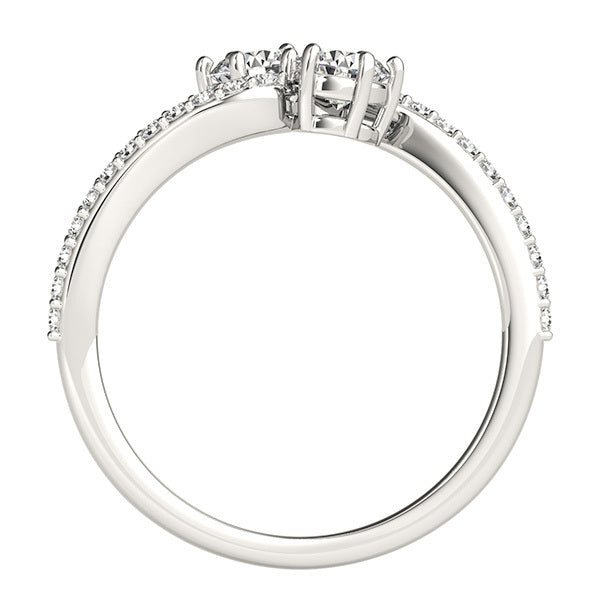 18K White Gold Round Diamond Fashion Ring