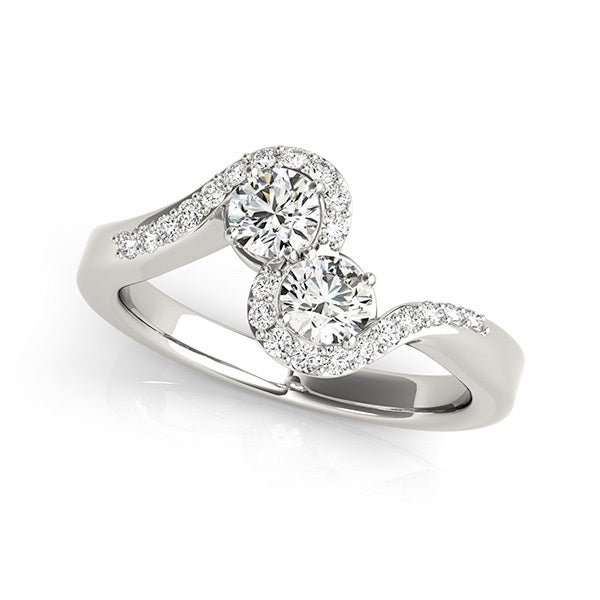 18K White Gold Multi-Diamond Fashion Ring