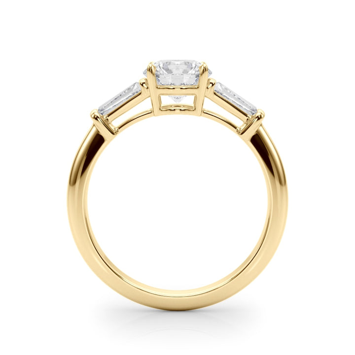 18K Yellow Gold 1 1/2 ct tw Fancy Shape Diamond Engagement Ring